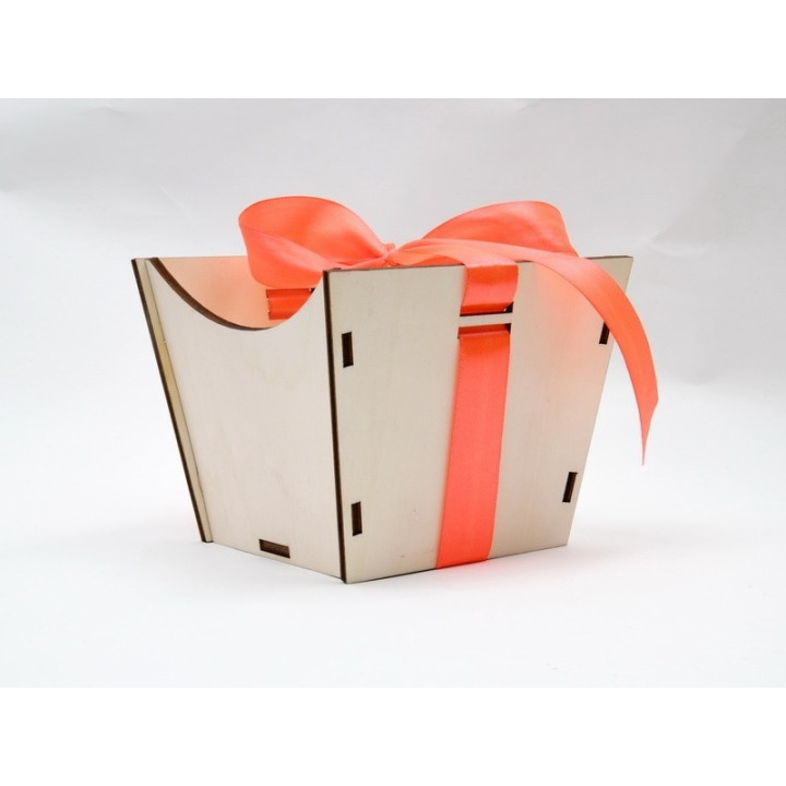 L029-Cutie decorativa/suport flori din lemn 13x11.50cm -1buc
