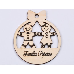 L404-Glob din lemn "Familie din turta dulce"  11 x10cm - 1 buc