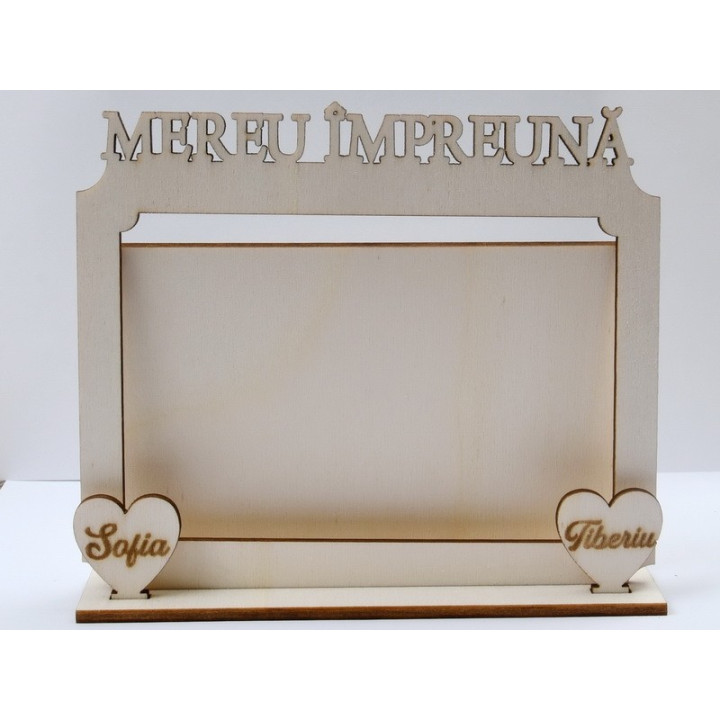 L406-Decoratiune suport foto  "Mereu Impreuna" din lemn 17.5x15 cm - 1 buc