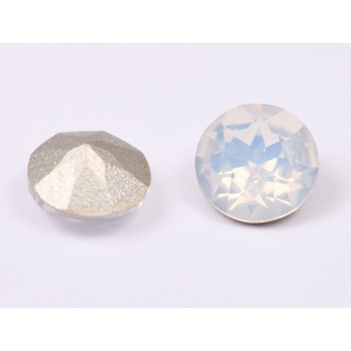 0437-Austria Chaton Round Stone, 6mm, White Opal Silver Foiled - 1 buc
