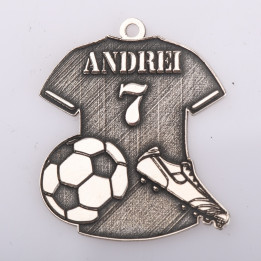 S0048 G Pandant din argint fotbalist personalizabil cu nume si numar 25x21mm 0.5mm - bijuterii personalizate din argint | simosh