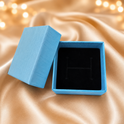 Cutie pentru Bijuterii Albastra Premium 5x5x2.8 cm cu Interior Buretat
