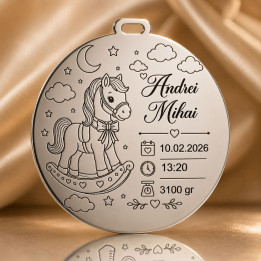 Banut de mot din argint 925 personalizat cu calut balansoar - Nume si date nastere 22 mm S0276