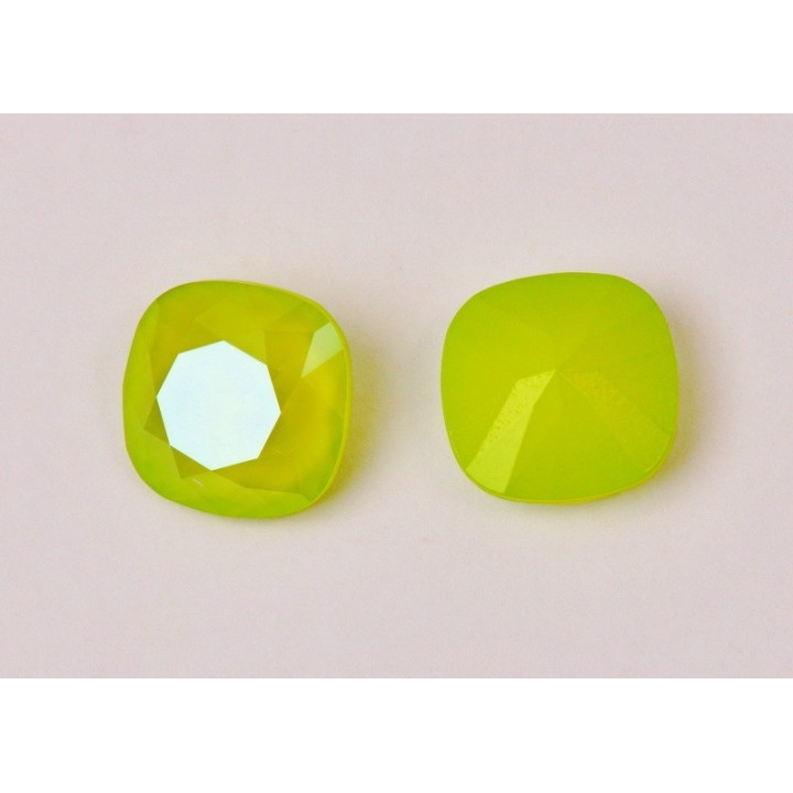 P3710-SWAROVSKI ELEMENTS 4470 Crystal Lime Unfoiled 10MM