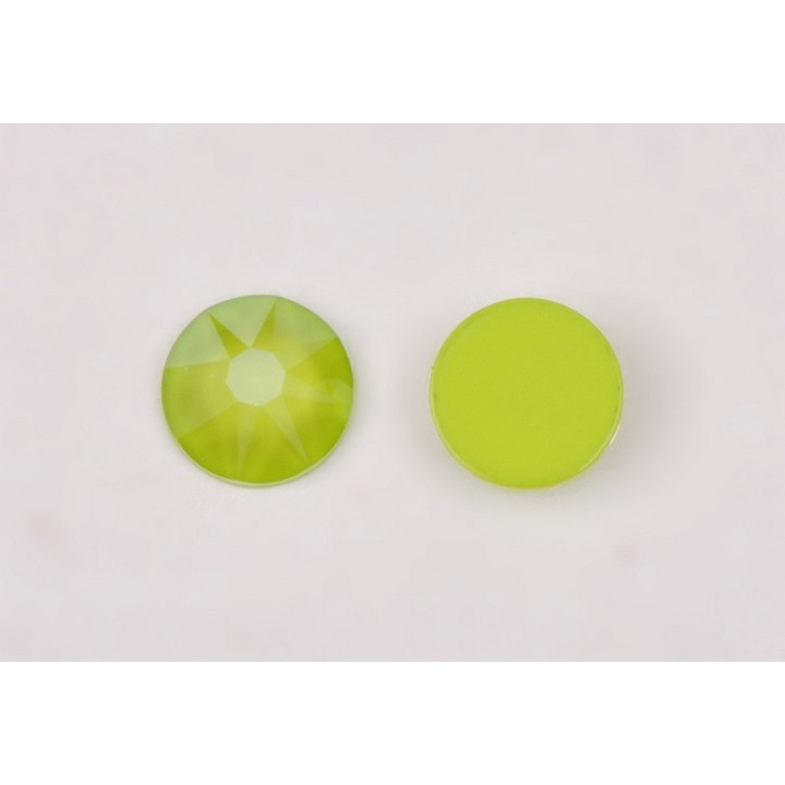 P3712-SWAROVSKI ELEMENTS 2088 Crystal Lime Unfoiled SS30-6.50MM