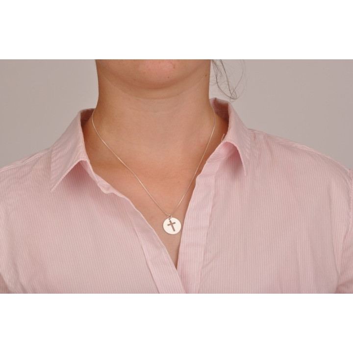 G1966-Charm banut argint 925 cu cruciulita decupta 12MM